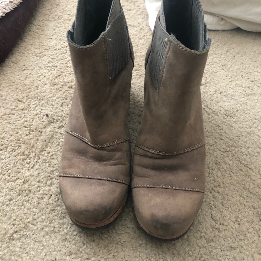 Sorel Addington size 7.  Gently worn.